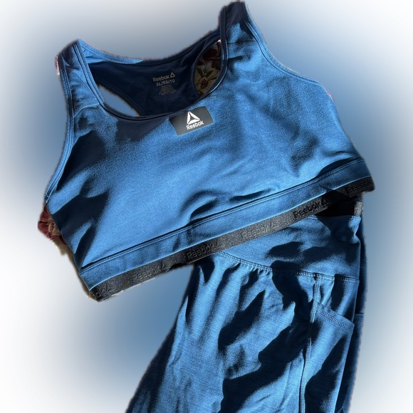 Reebok Blue Racerback Sports Bra Moisture-Wicking - Picture 3 of 4